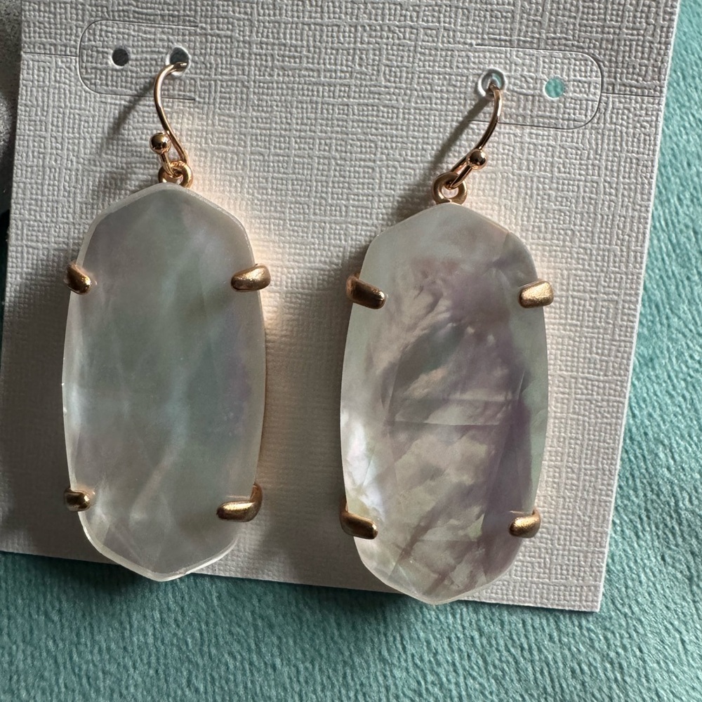 Kendra Scott Esme Mother of Pearl Earrings Set in Rose Gold
